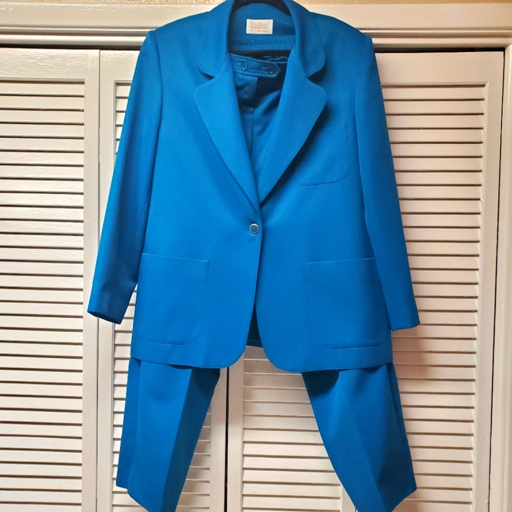 DA-RUE of CALIFORNIA 2PIECE SUIT SET